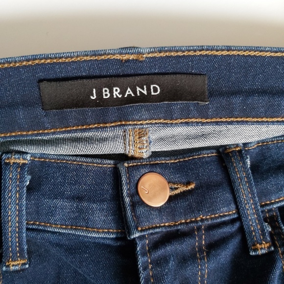 HOST PICK🌸J Brand Betty in Starlight Jeans - Picture 4 of 7